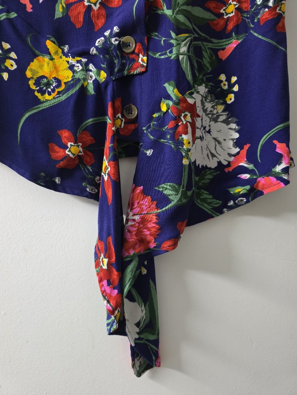 NWT Maeve By Anthropologie Blue Floral Button Tie Front Blouse Size 6 - Picture 5 of 6